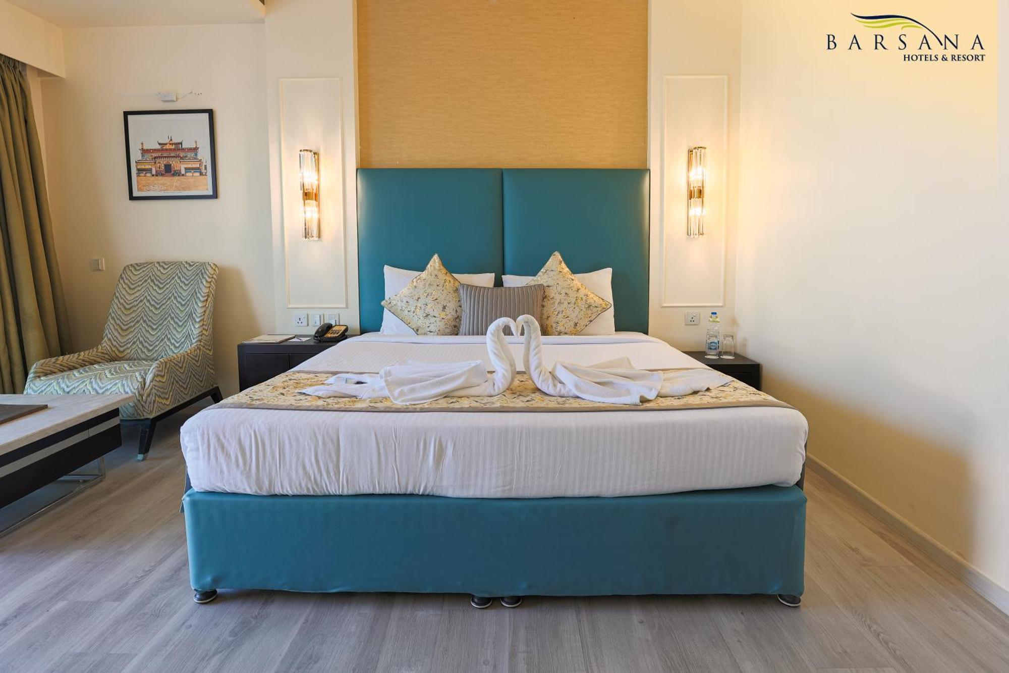 Barsana Hotel & Resort Siliguri Chambre photo